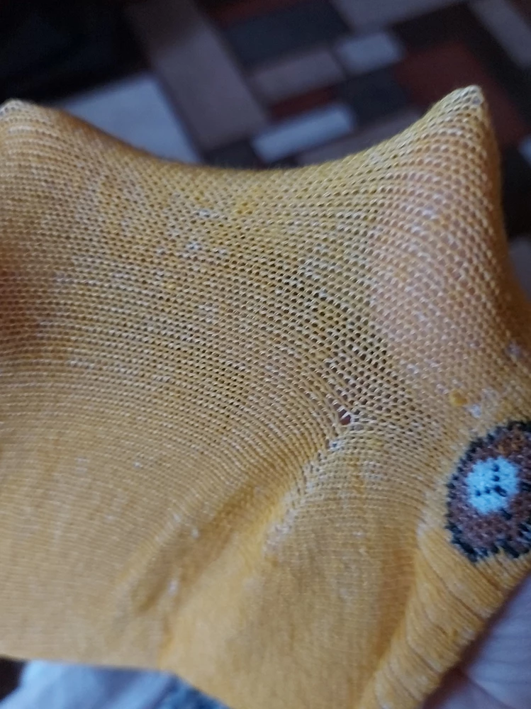 Ужасные. Тонкие и сползает с ноги.