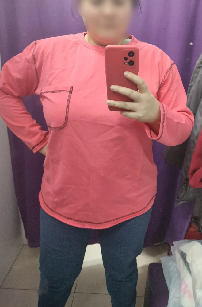 Цвет не очень яркий. Материал тоненький. В целом неплохо.