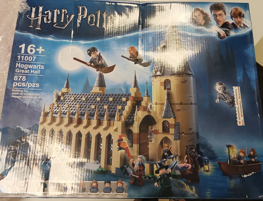 Заказала конструктор Лего Сити, пришёл Замок Гарри Потера. Мало того, что ребёнка оставили без подарка, так ещё и за возврат сняли 100 рублей. Пусть платит тот, кто оформлял заказ.