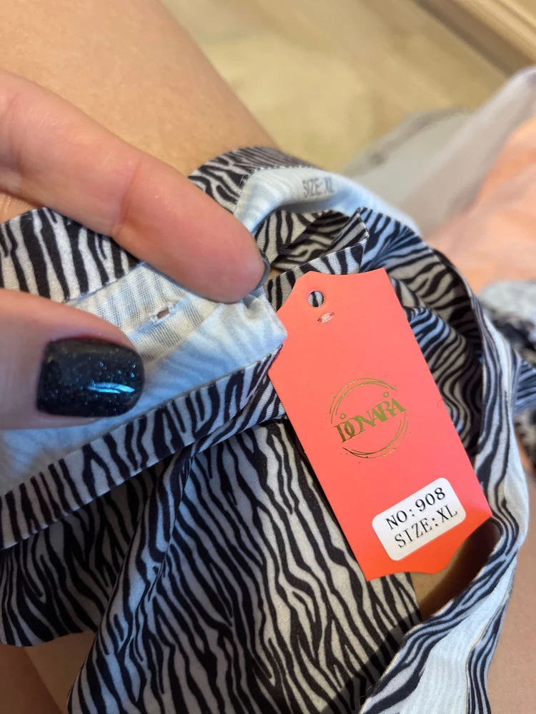 Новые трусы с дырками. Спасибо. Трусы покупают, когда старые с дырками, а тут сразу новые дырявые. Отстой. Качество ткани хорошее, но вот дырки расстроили. И размер вообще от балды. XL на 42-44. Тянутся не очень хорошо. Плотные