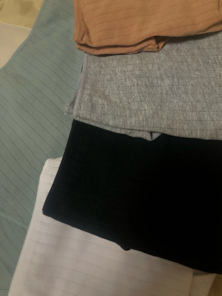 Давно искала именно такие!
Цвет, качество, материал, все супер.
На свой 50 р-р взяла 48-50, по параметрам указанным в таблице.
Рекомендую однозначно!
Спасибо продавцу.