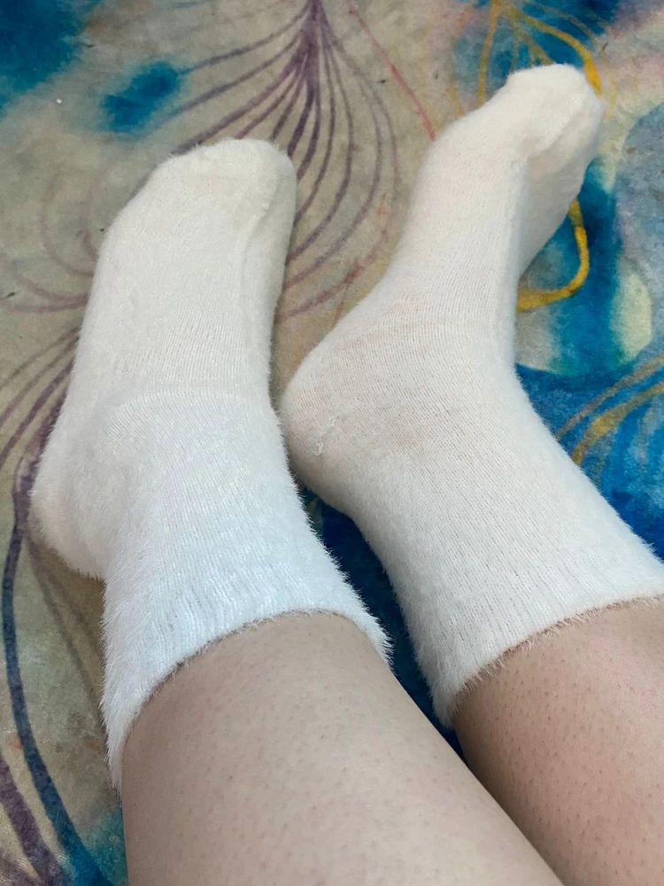 Мягкие как облачко ☁️
Все подруги захотели себе такие)
Доставка и упаковка хорошая
Еще и с шерстью норки 👍