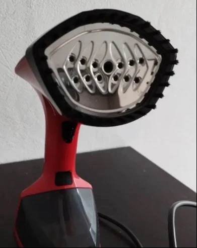 Отпариватель очень удобный, хорошо отпаривает вещи. Нагревается быстро, функции свои выполняет. Рекомендую