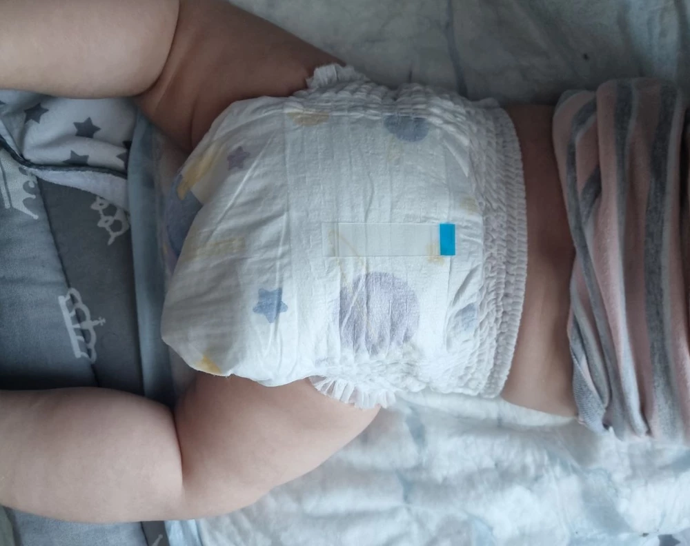 Подгузники трусики плотно прилегают, не протекают. Впитываемость хорошая, хватает на всю ночь. Мягкие, без посторонних запахов, не вызывают аллергической реакции.