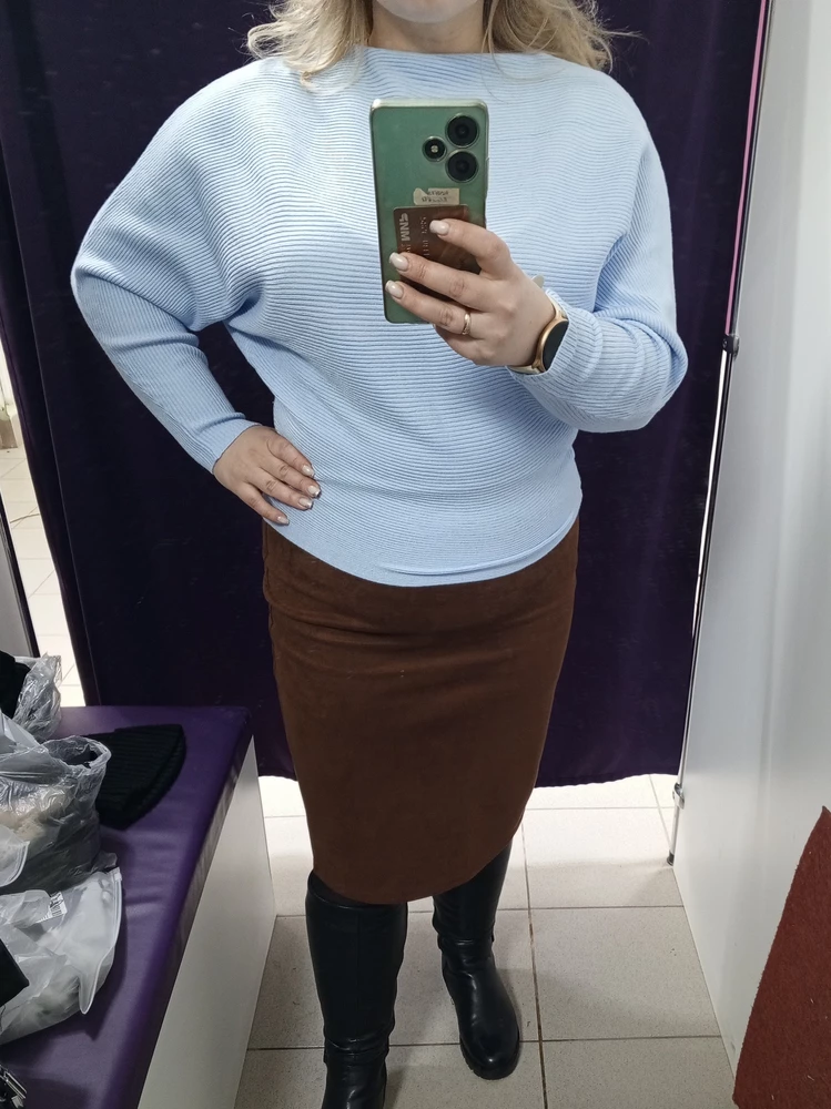 Кофточка хорошая, рекомендую . Приятная к телу, мягкая.