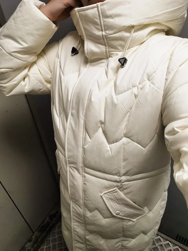 Классный пуховик, тёплый в минус 30 неподвел. Размер соотвествует размерной сетке