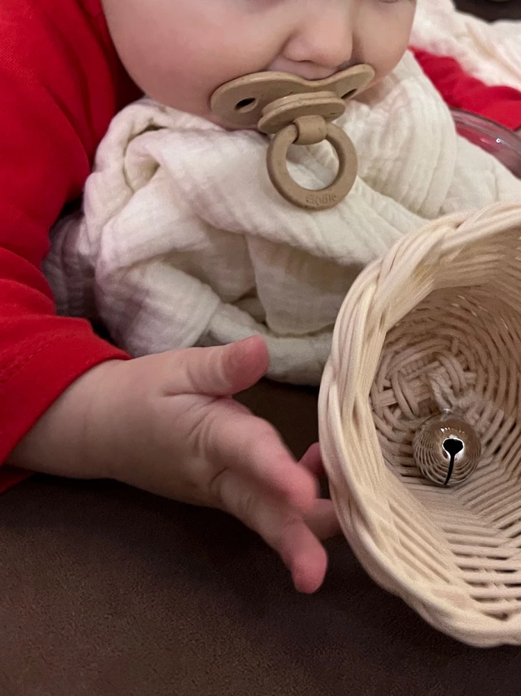 Отличная соска. Моему ребенку понравилась именно эта форма. Планирую купить еще в других цветах.