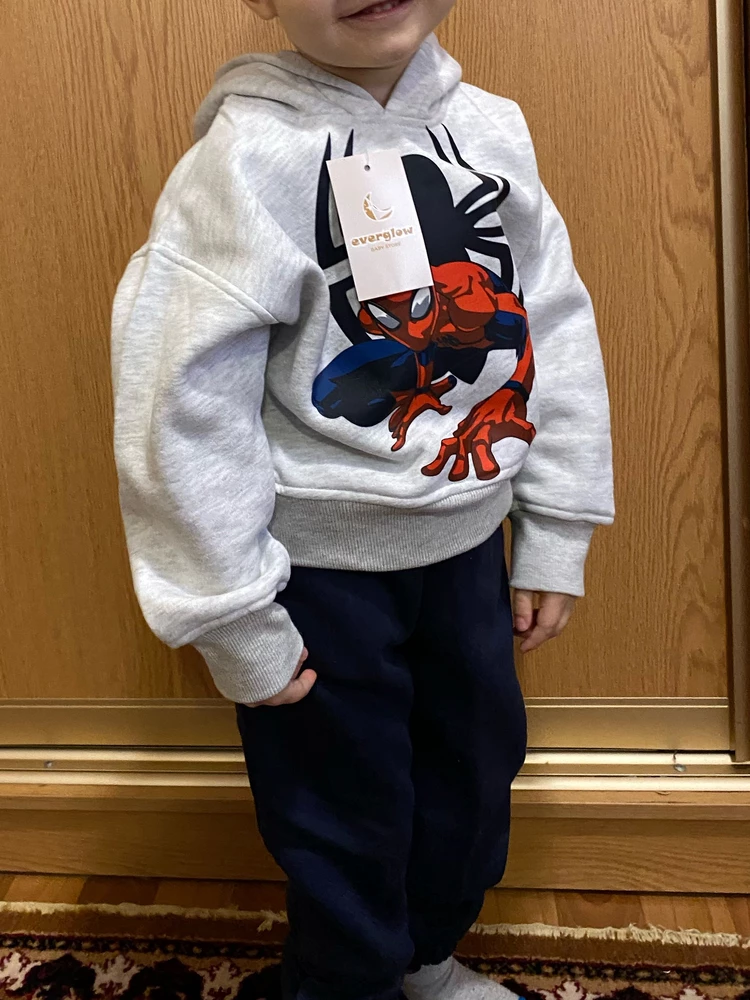 Костюм очень понравился. Мягкий, теплый. Ребенок не хотел снимать)