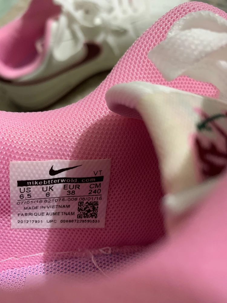 заказала 38 размер, на свой 37 размер ноги. Чуть большеваты, но носить можно, все в идеале👍👍👍