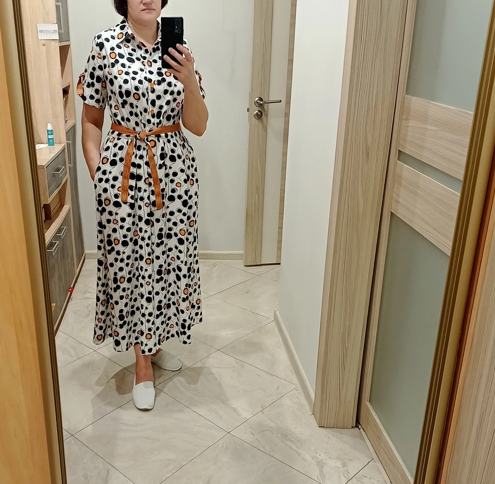 Красивое 👗, пришло в запаянном пакете.