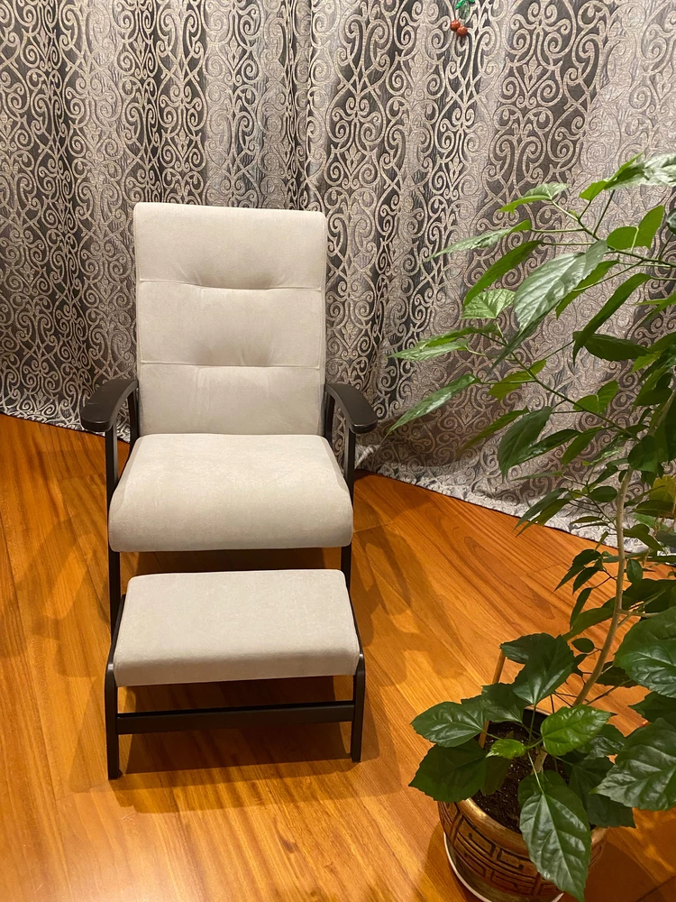 Кресло отличное! Доставка вовремя. Собирается легко. Рекомендую.