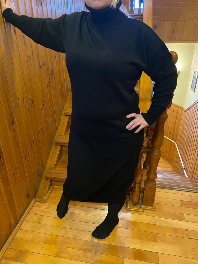 Платье очень приятное, качество материала и качество исполнения товара на высоте, дышит и тёплое, самое то, чтобы пододеть под куртку в холода, всем советую к покупке!