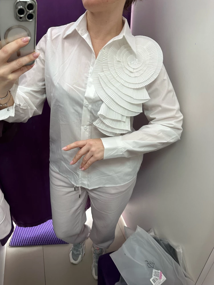 Отличная рубашка! После стирки еще мягче а цветок без изменений