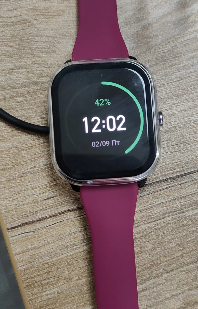 Отлично подходит к Amazfit gts 4 mini(Добавьте к списку подходящих устройств), заряжает как и оригинальная зарядка. Спасибо!