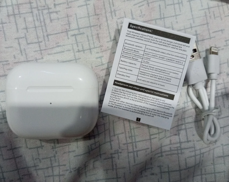 Один не подключается к блютузу и не заряжается