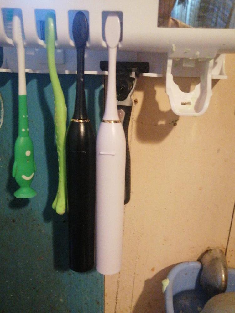 Зубные щётки пришли хорошо упакованы работают уже пользовались всё устраивает за такую цену Спасибо продавцу рекомендую