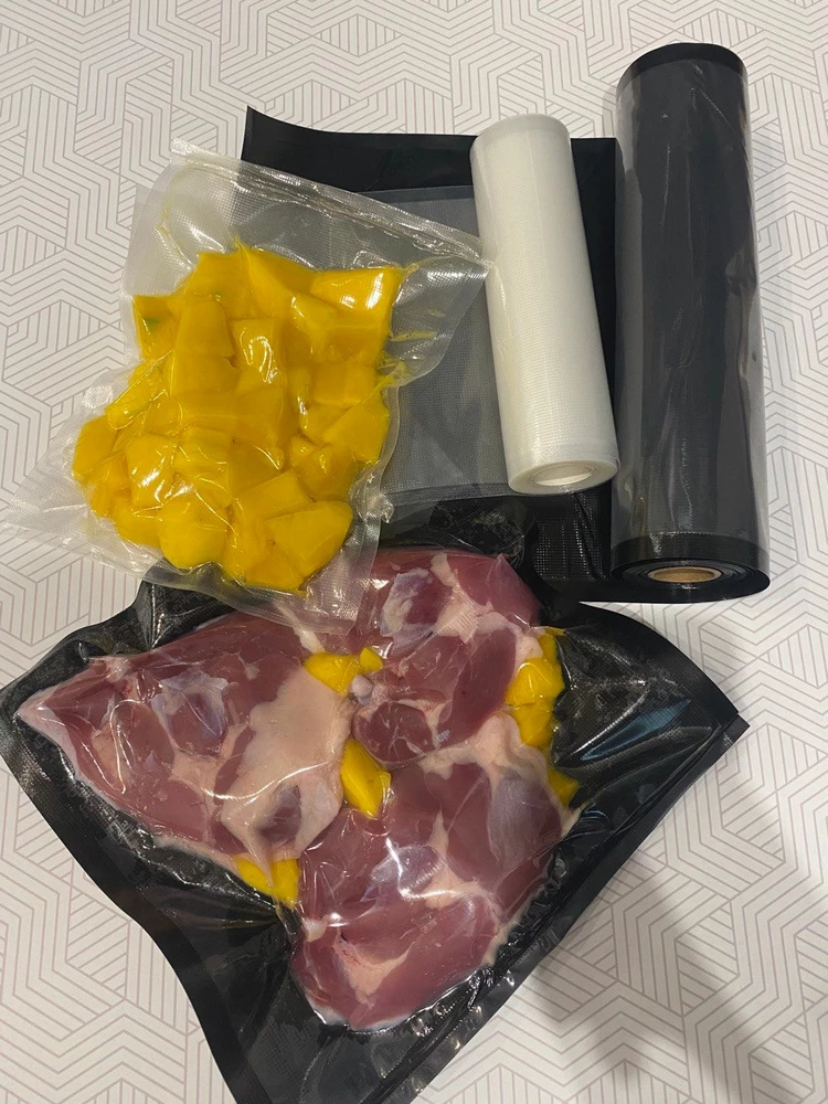 Пакеты замечательные, то что надо для идеального порядка в холодильнике. И я их использую не только для продуктов, но и для запаивания некоторых мелочей, так хранить гораздо удобнее. Спасибо продвцу.