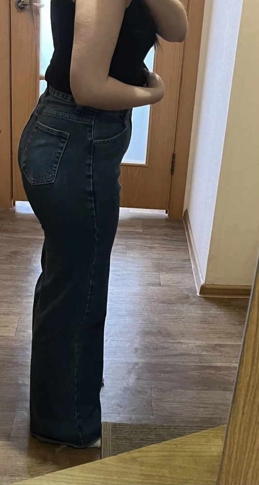 Пишу отзыв, спустя 2 месяца, джинсы теперь мои любимые , я на свой рост 160 брала, немного подрезала, в остальном все отлично - качество на высоте!
