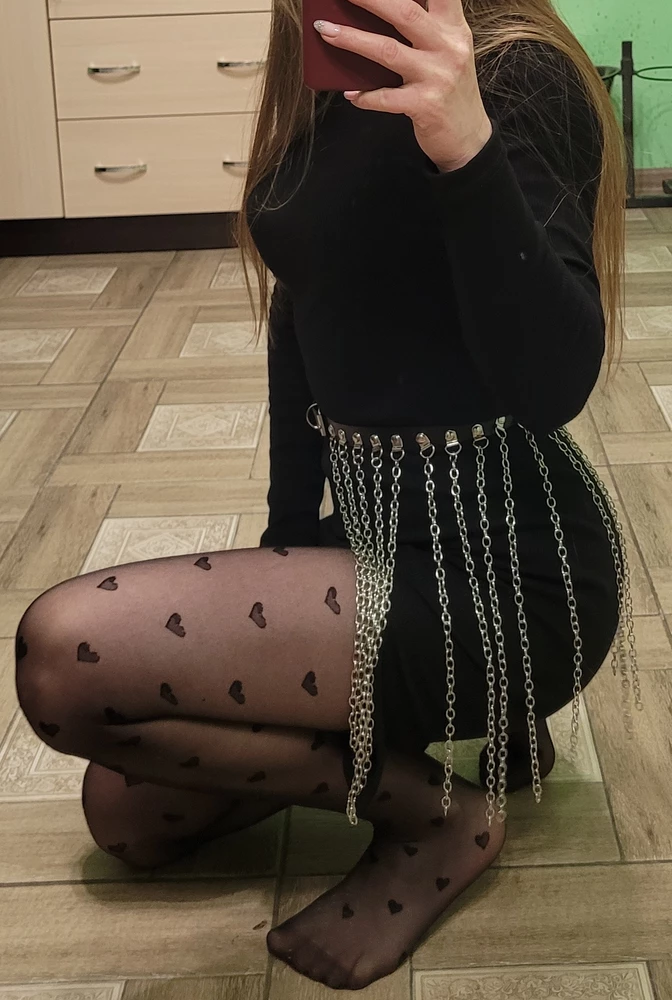 Мне понравились❤️‍🔥качество соответствует цене, к сожалению как всегда порвала в первый час,в следующий раз буду брать 2 таких