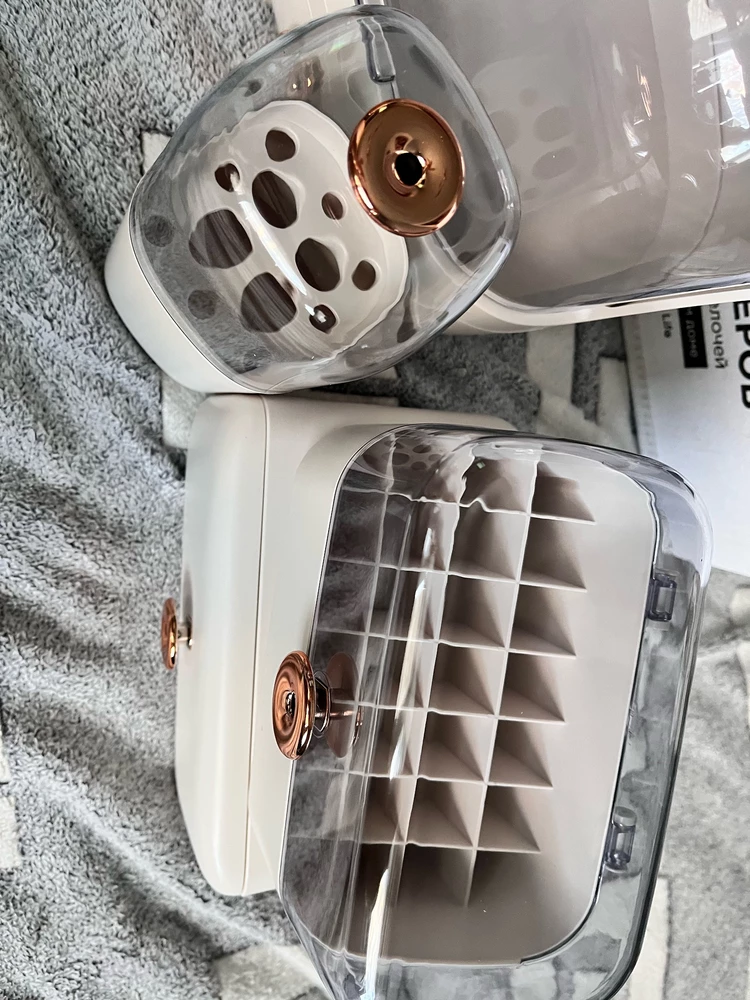 Фото не очень удачные , но набор классный ,качественный и вместительный . Упакован хорошо каробка,пупырка и прочее так что товар пришел в целлости и сохранности . Спасибо ☺️