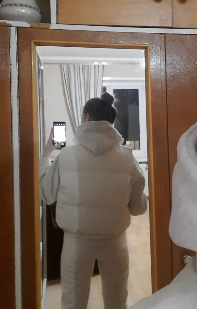 Заказала размер M,боялась,что размер S  будет маленький совсем( сама ношу S)
Жилетка в отличном качестве,очень рада своей покупке