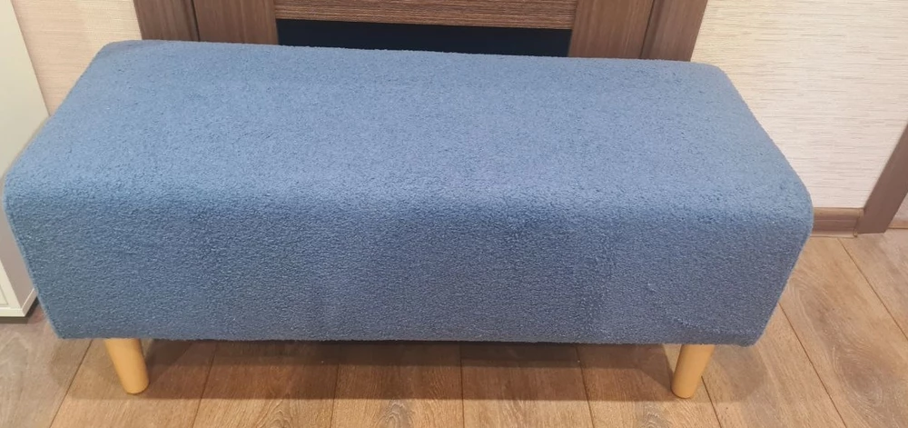 Банкетка хорошо упакована. Очень проста в сборке, цвет соответствует. 
Гармоничная, практичная, качественная, приятно вписалась в интерьер. 
Рекомендую!