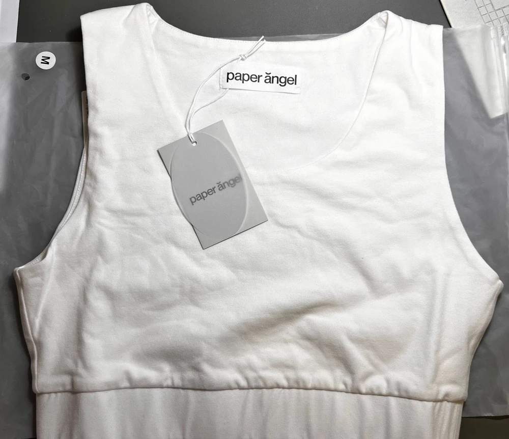 Я влюбилась в этот костюм. Качество на высшем уравне. Приятная ткань, швы все ровные и без торчящих ниток.