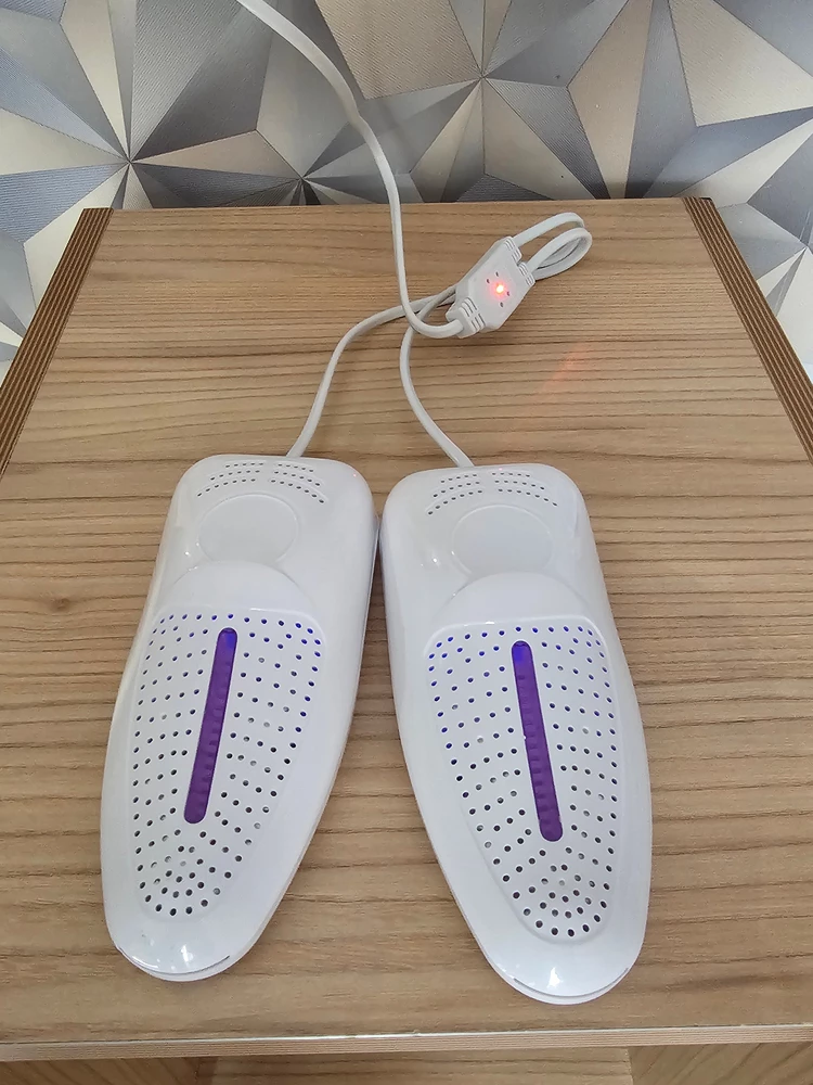 Хорошая сушилка для обуви, все свои функции выполняет. Рекомендую!