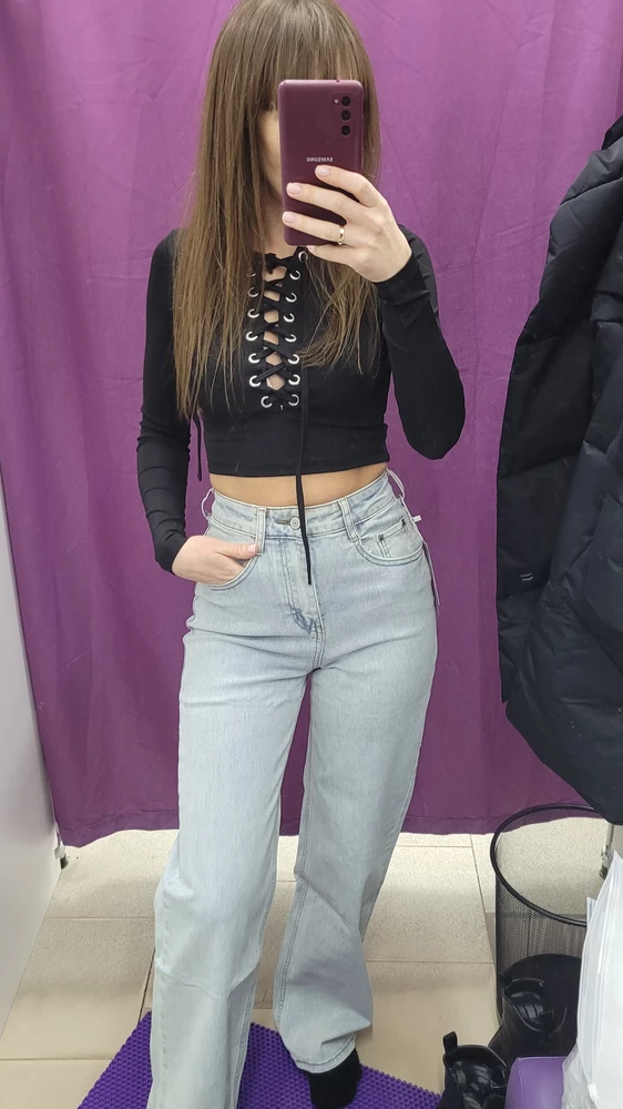 Шикарная)) 88/65. Торчали нитки, но это не проблема