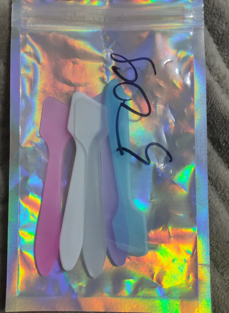 Хорошие шпатели👍 небольшие и прочные. Доставка быстрая. Спасибо!