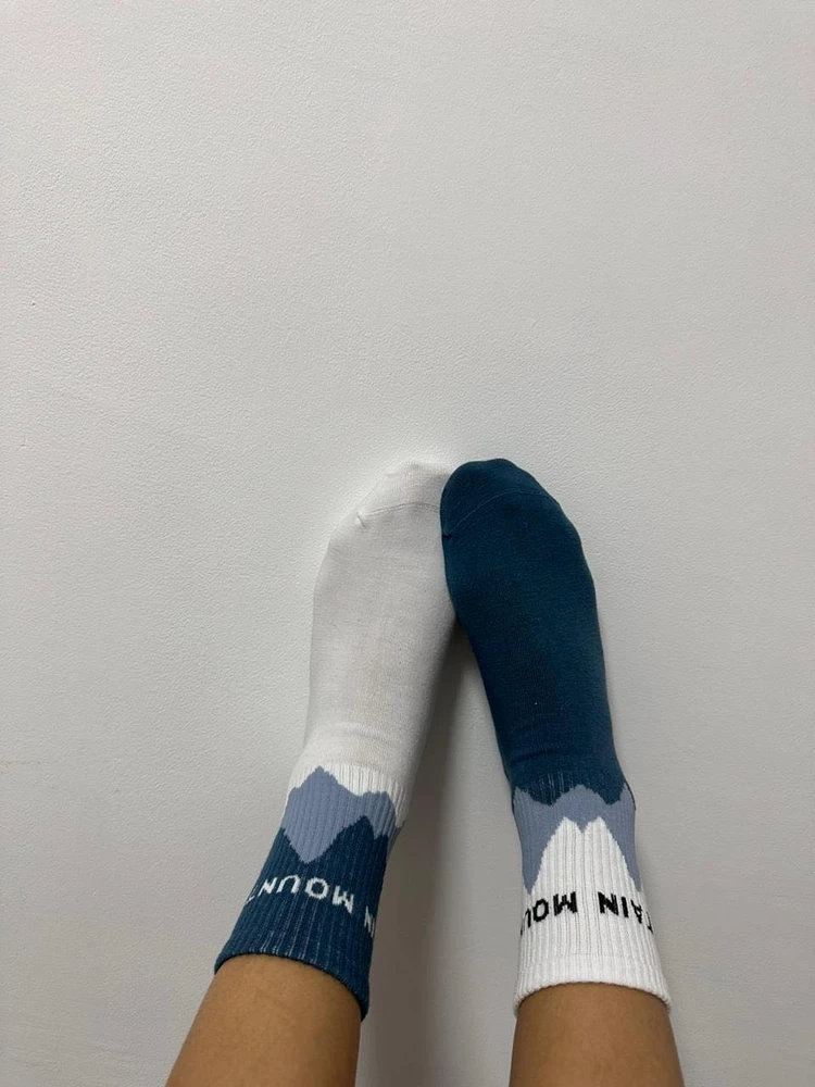 Носочки клевые, плотные. Пришли быстро. 
Для спорта огонь 🔥 
На подарок тоже отличный вариант 👍🏻