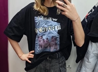 Пришла на та футболка