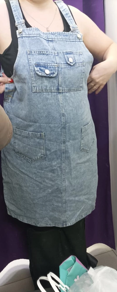 Сама модель хорошая. Но ткань ужасная, тонкая для джинсы. Цвет застиранной тряпки, просто как-будто три года носила и не стирала. С фото полностью не совпадает. Своих денег вообще не стоит. Возврат однозначно.