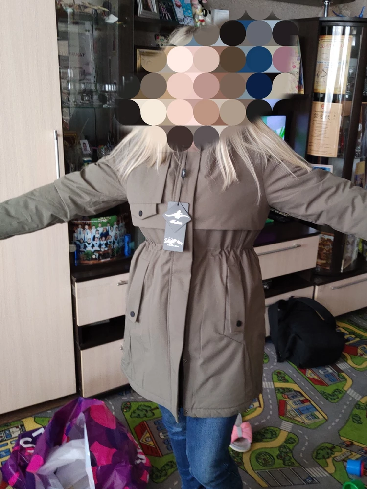 Куртка классная, идёт в размер. Начиталась отзывов заказала два размера в итоге забрала свой 44