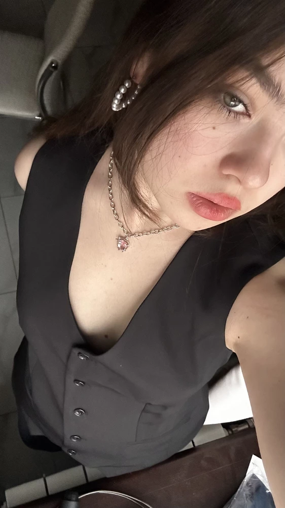 Желеточка хорошая отлично подходит для стиля office siren