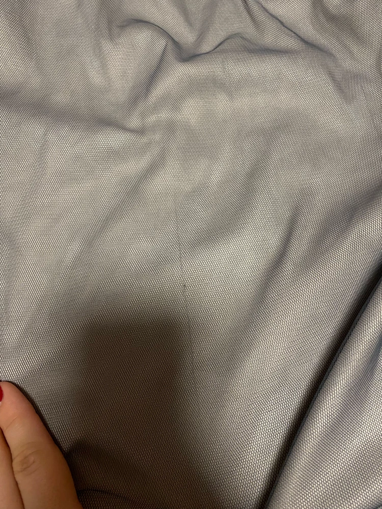 Остались плохие впечатление, не сразу увидела затяжки , их спереди несколько штук , отказали в возврате , тк не нашли брак. Настроение перед праздником испорчено . Думала это платье верну и закажу другое , потому что очень понравился фасон . :((((