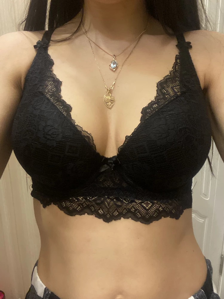 Мне понравился) красивый и удобный, ткань приятная, размер соответствует