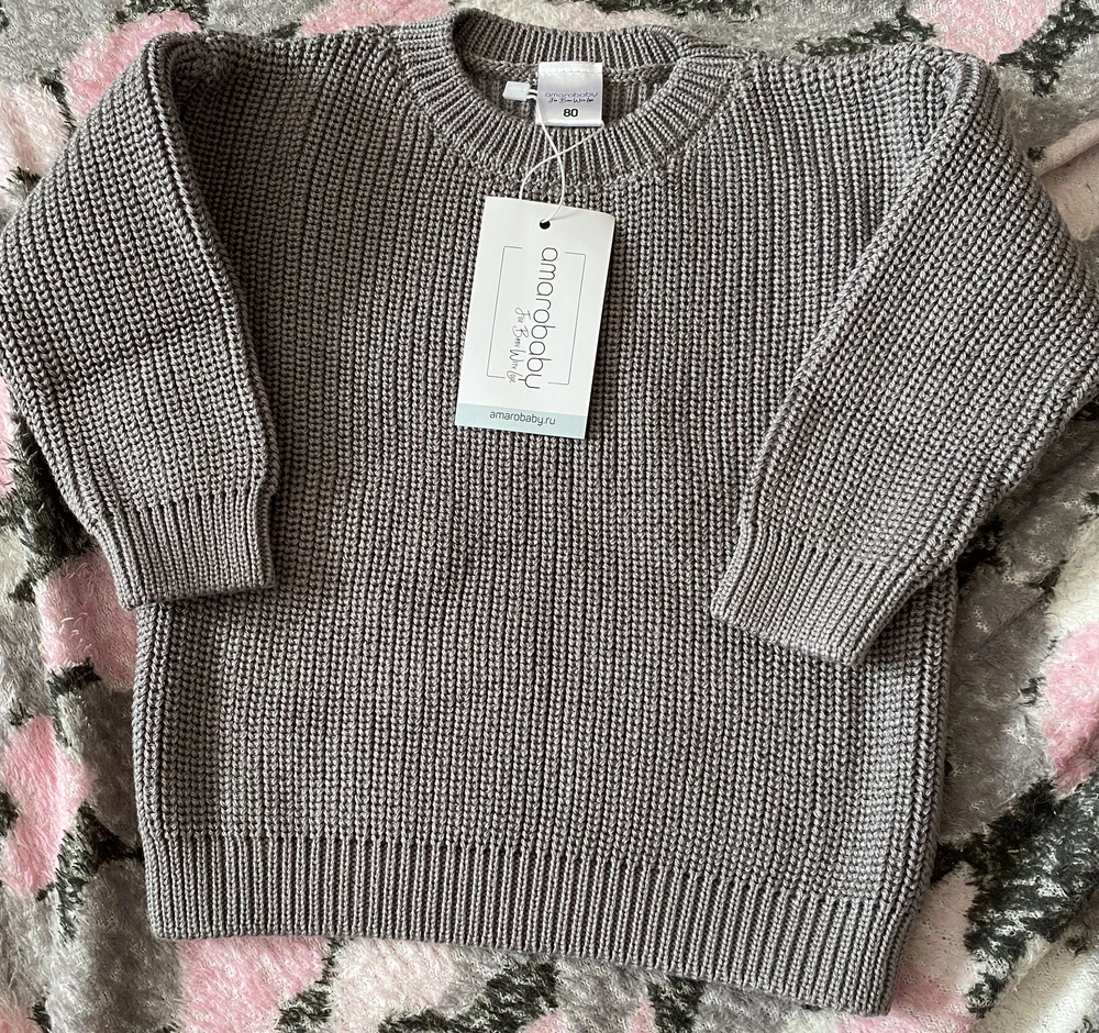 Очень-очень крутой свитер! Выбирала на 11-12 месяцев,  взяла 80 размер. Качество, цена 🔥 рост ребенка 76 см.