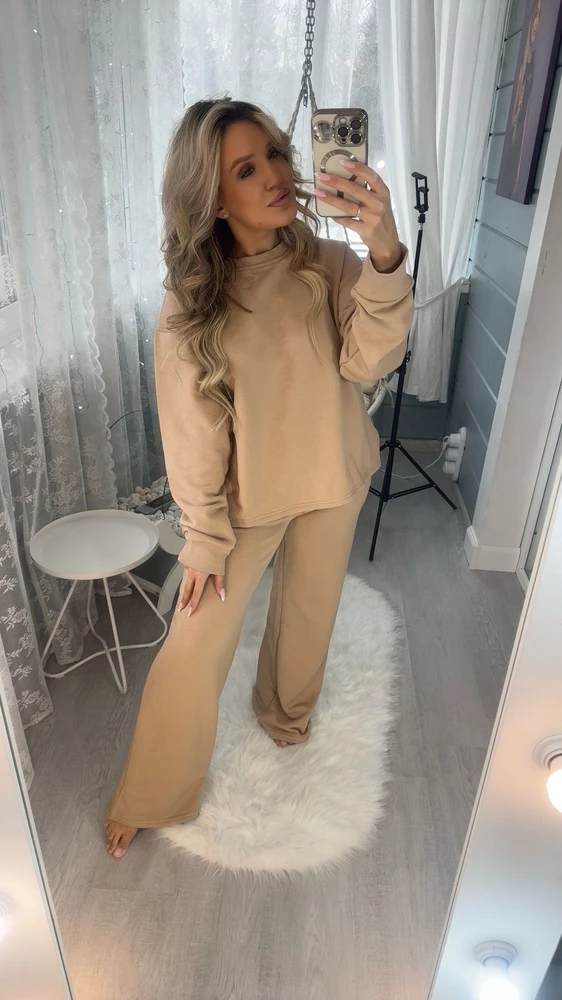 Костюм очень классный и приятный к телу! Для прогулок и путешествий просто суперский вариант! Закажу себе ещё в другом цвете! Спасибо продавцу!