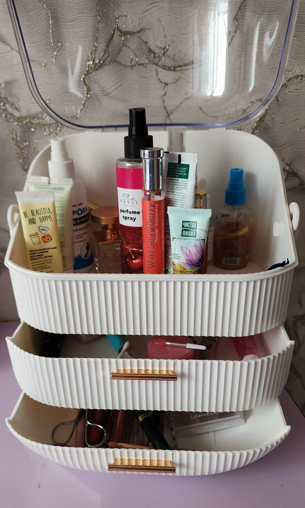 Брала по акции  за 1689 руб, очень вместительный органайзер, стильный и красивый. Ножки не скользят, на них наклеены накладочки специальные