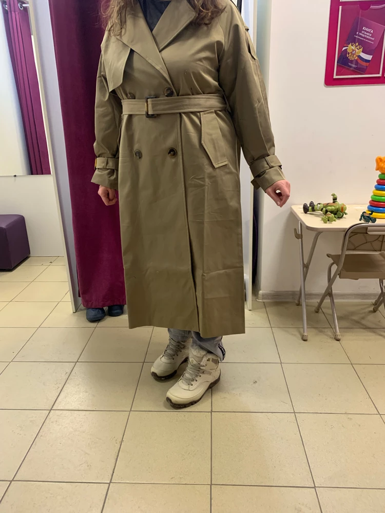 отличный тренч. качество зашибенное. в размер