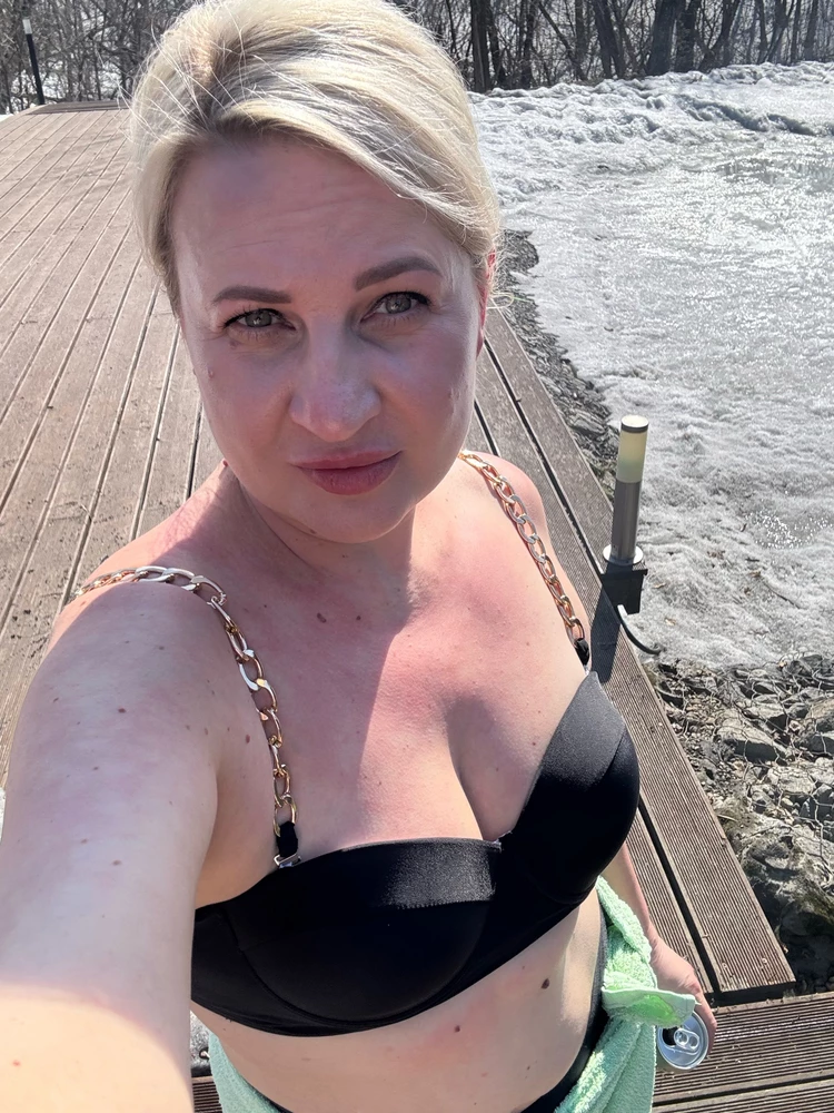 Отличный купальник. Соответствует размеру. Трусы высокие. Выглядеть стильно