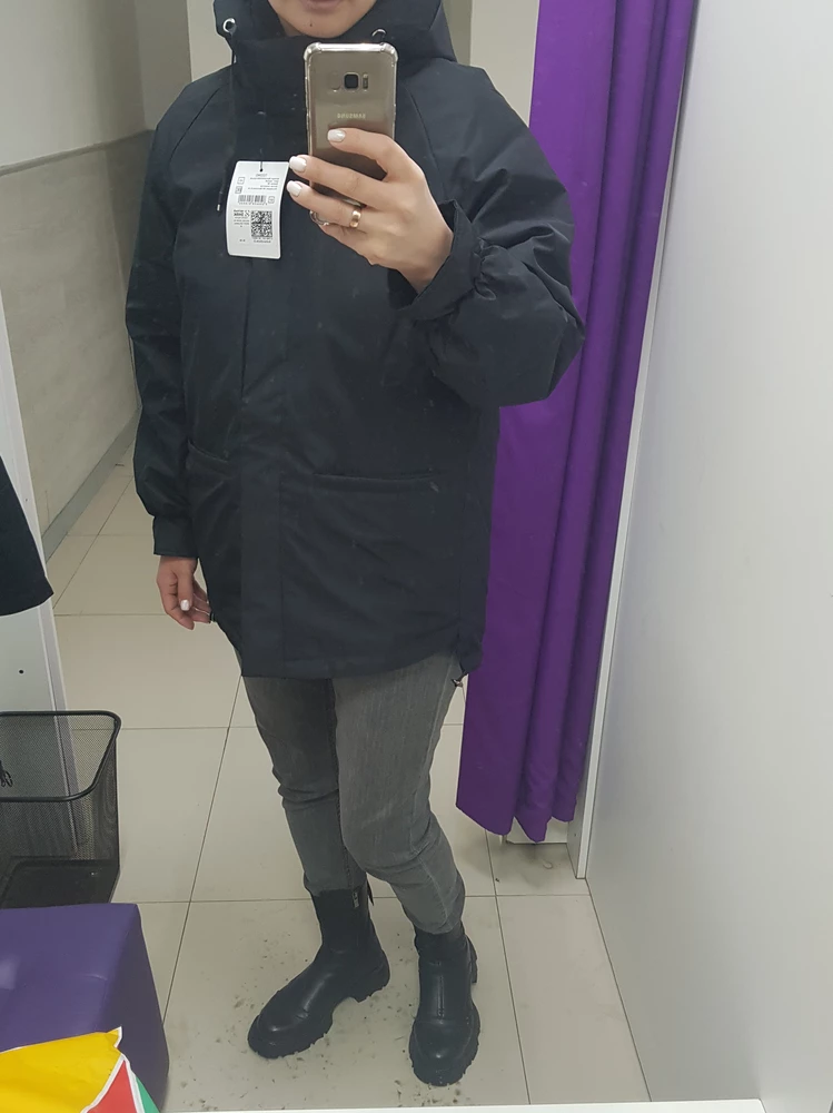 Заказала 48размер, все подошло. В восторге от куртки. В кармане была милая открыточка,очень приятно.