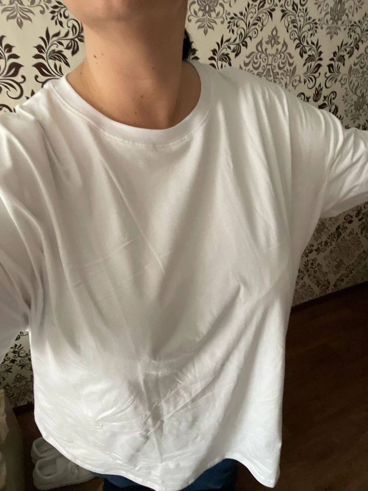 Футболка прям большая))))) но ткань шорошая 🔥 отлично доя тех кто любит посвободнее 😉