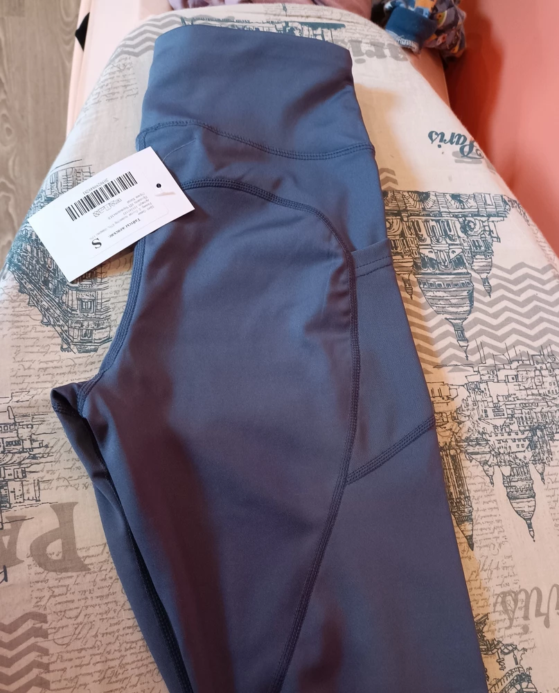 Приятные на ощупь, сели хорошо, мне понравились!