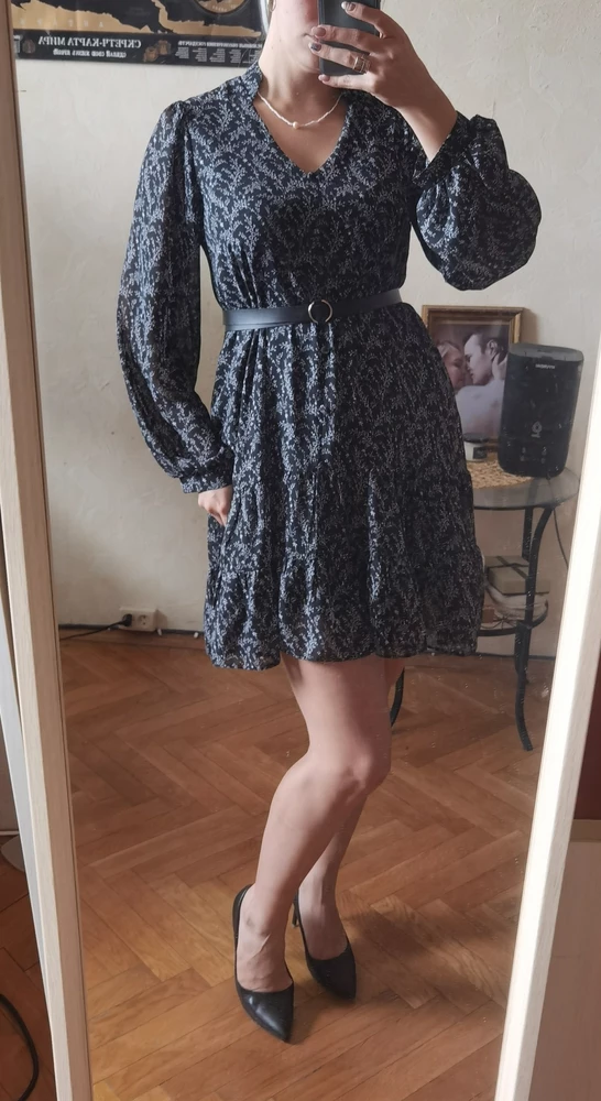 Приятно удивлена быстрой доставкой, вчера заказала. А сегодня уже в ПВЗ готов к получению! Платье было не мятое, чему я удивилась, привыкла мятые и с заломами получать вещи от других брендов. И с размером все круто получилось, все точно на меня село! 91-70-93 село отлично, на рост 165 не короткое. Свидание прошло прекрасно, было очень комфортно в новом платье, оно однозначно подняло настроение и самооценку👍