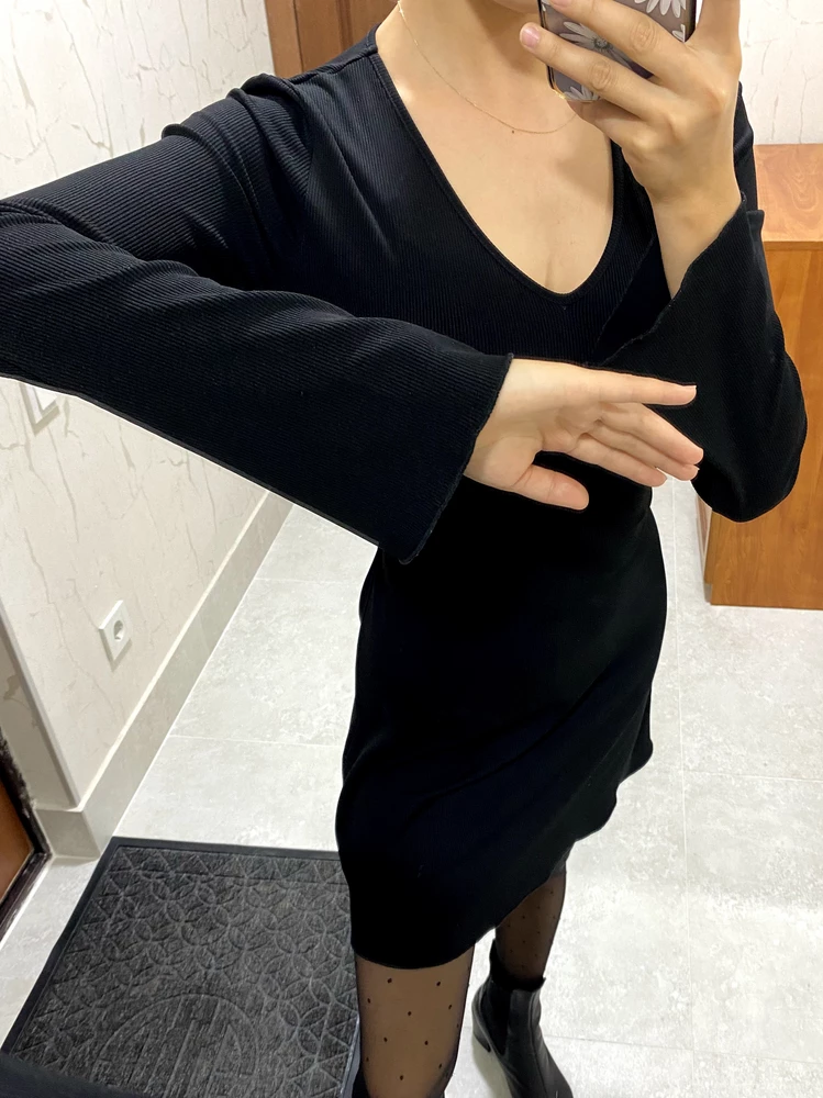 Советую продавца ,платье очень красивое и материаль хороший 😍😍😍👍