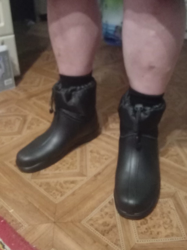 Сапожки понравились. Подошли отлично. Носим 44,взяли 45-46. С тёплым посочком будет отлично. Спасибо