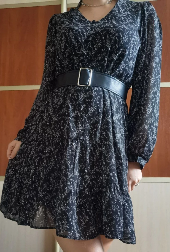 Ткань платья очень приятная на ощупь. Село, как на меня сшили. Длина хорошая, не коротко