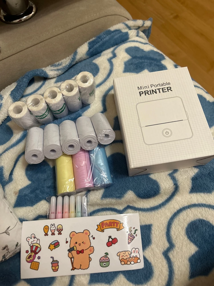 Поосто снимаю звезды за несоответствие карточки товара и комплектации при получении. Или вы так всех обманываете ? Сморите внимательно на фото и считайте рулоны. Неприятно и мне и ребенку. Или меняйте карточку товара или докладывайте ленту !